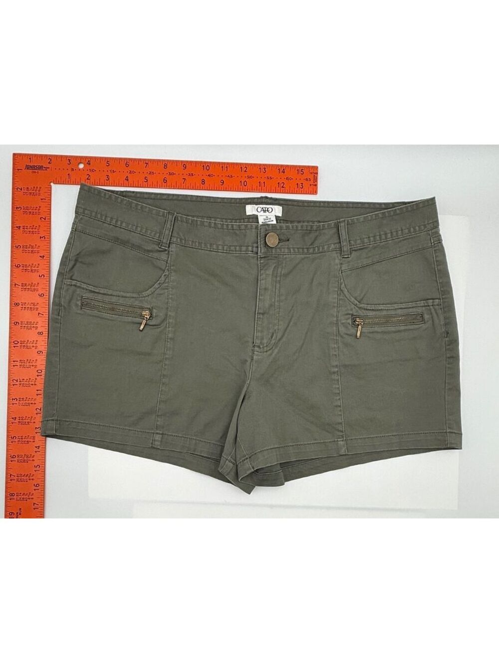 Cato Contemporary Women's Olive Green Shorts Size 16